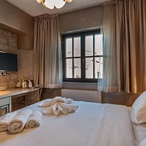 Luna 3*, Trogir Croatia