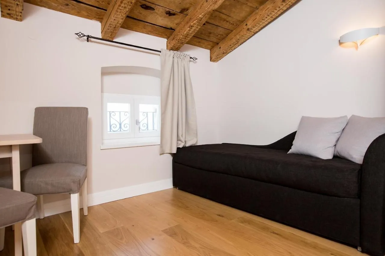 Bed And Breakfast Villa Maria Lovran Bed & Breakfast